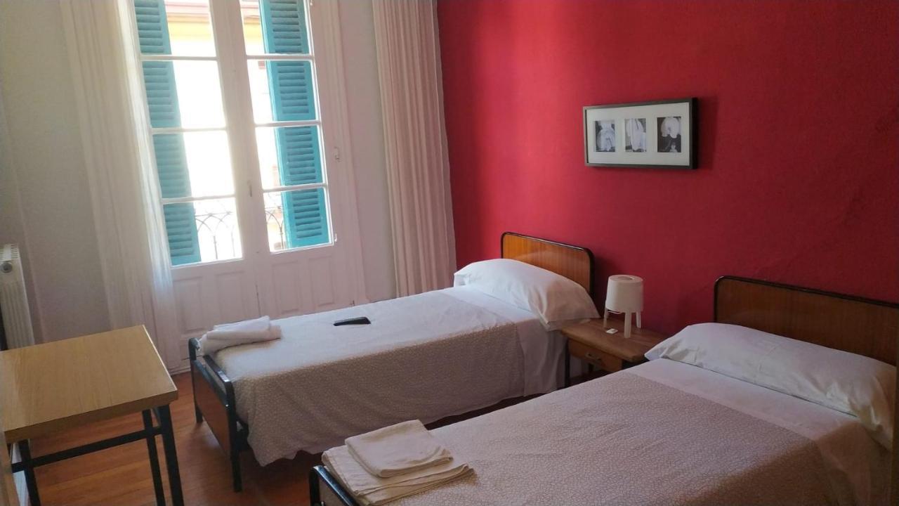 Pension Manoli Бильбао Экстерьер фото