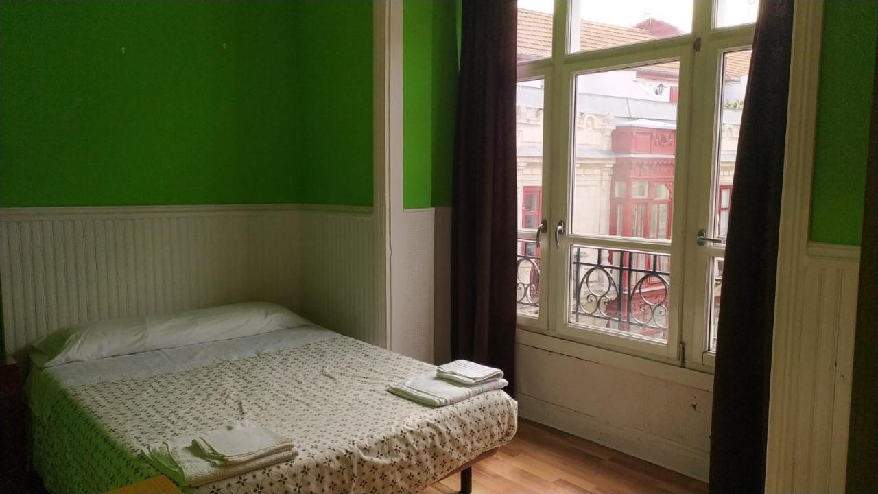Pension Manoli Бильбао Экстерьер фото