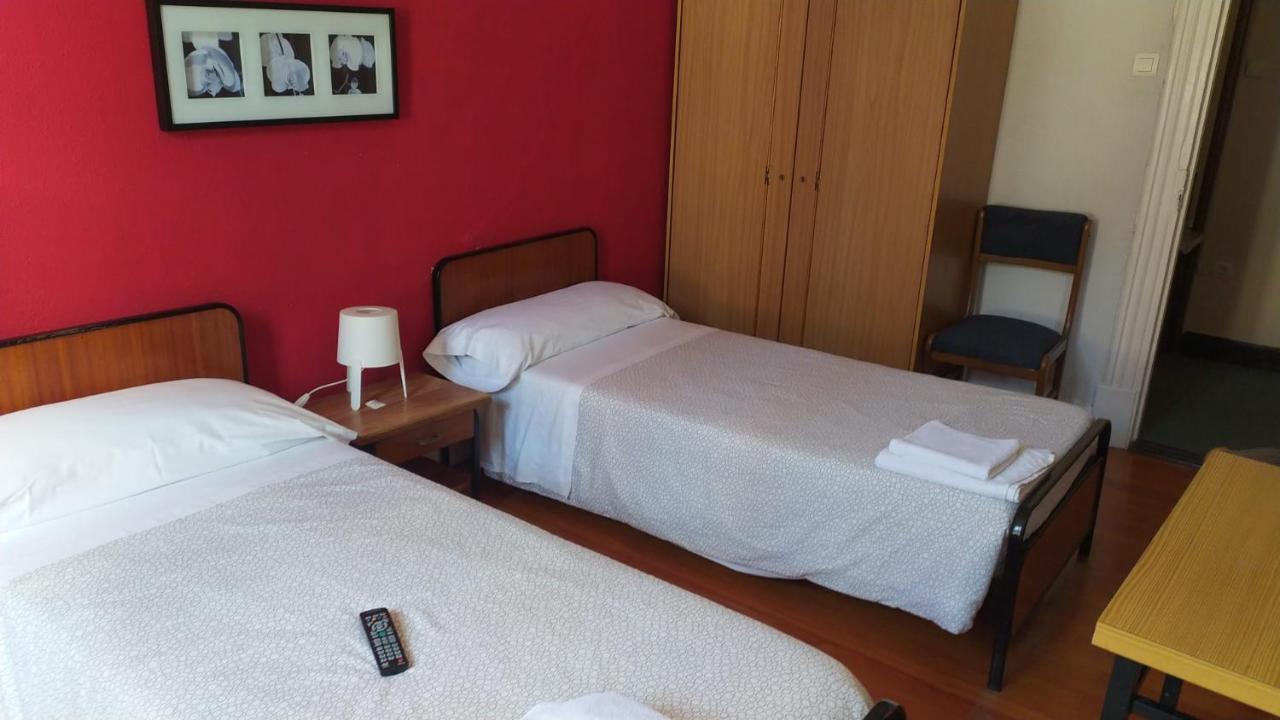 Pension Manoli Бильбао Экстерьер фото
