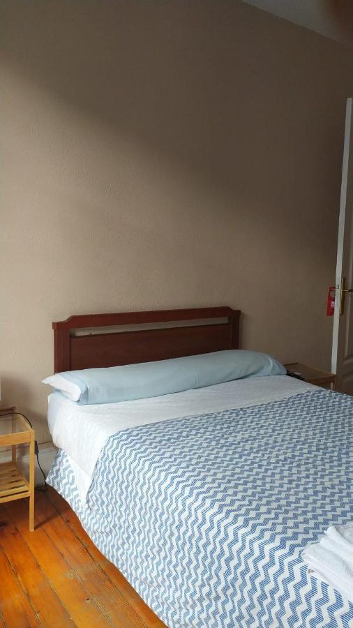 Pension Manoli Бильбао Экстерьер фото