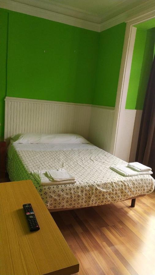 Pension Manoli Бильбао Экстерьер фото