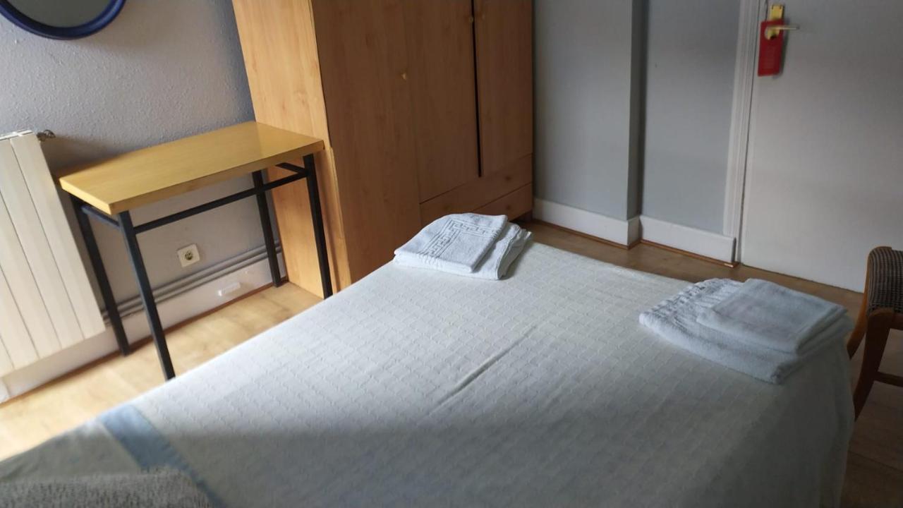 Pension Manoli Бильбао Экстерьер фото